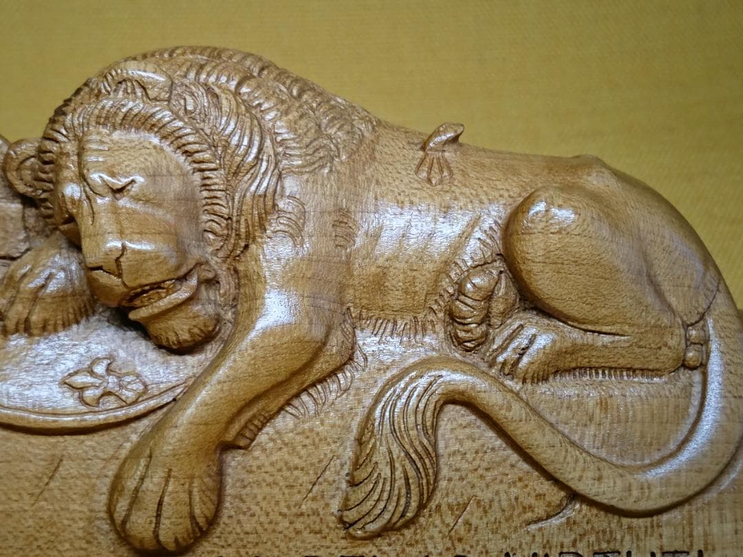 【美品】ライオン　木彫　ヨーロッパ　置物　インテリア　工芸品　美術品　A3371