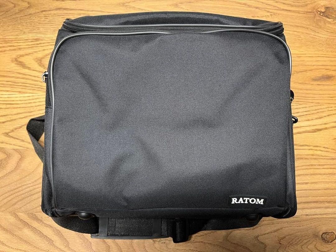 EPSON EB-W06 WHITE プロジェクター　美品　ケース付き