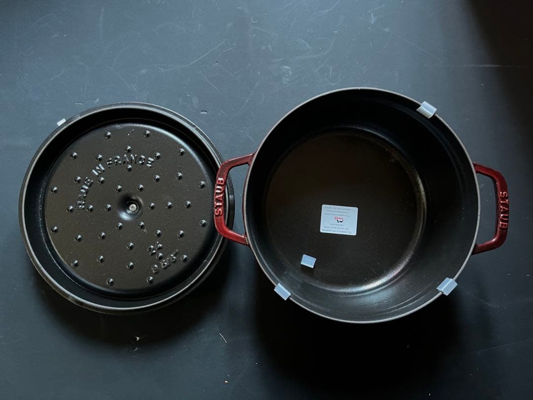 COCOTTE RONDE 24cm グレナディン　staub ストウブ　鍋