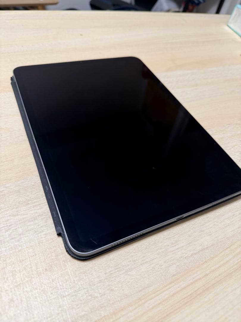 Apple iPad proスペースグレー第二世代