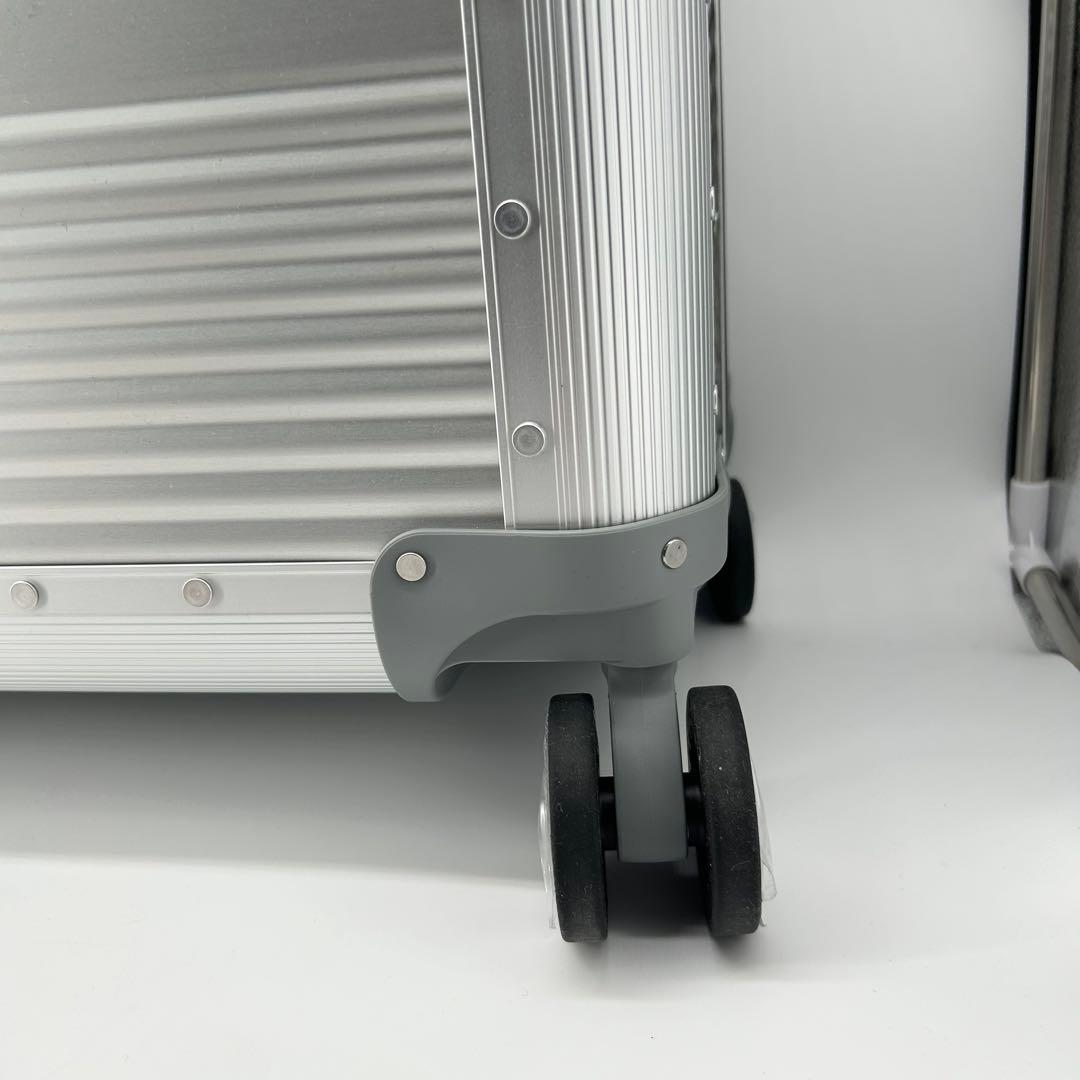 16802✨未使用✨マークアンドロナ× Rawrow アルミキャリーケース 4輪