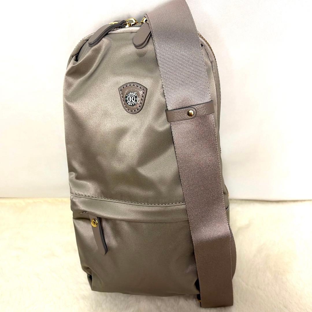 russet ボディバッグ【THE CLOUDS NYLON】　ユニセックス