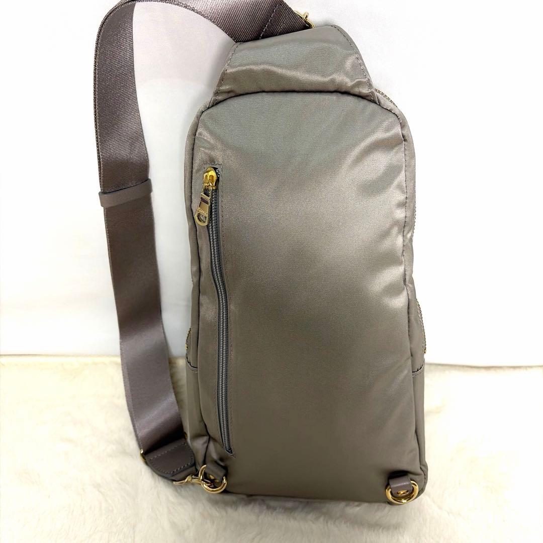 russet ボディバッグ【THE CLOUDS NYLON】　ユニセックス