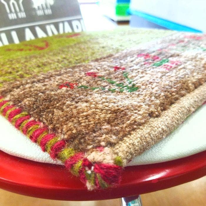 値下げ交渉ミニギャベ●33×34㎝●手織●本物●新品未使用 遊牧民が紡ぐギャッベ