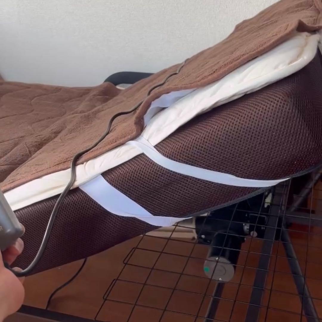 電動折りたたみ式ベッド セミシングル ブラウン