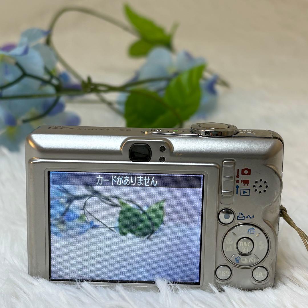 Canon カメラ　IXY 60 PC1158 シルバー　コンデジ　動作品