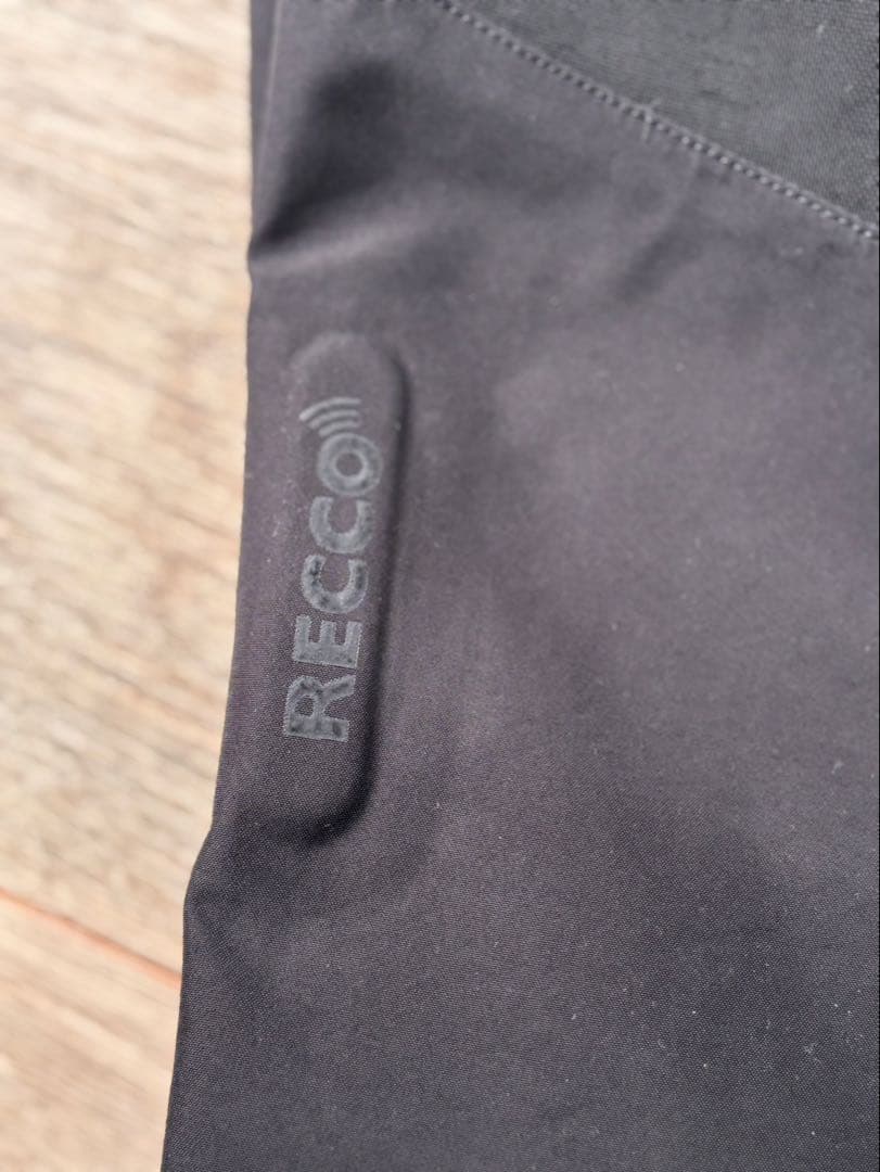 パタゴニア　スノーパンツ　レディース　未使用