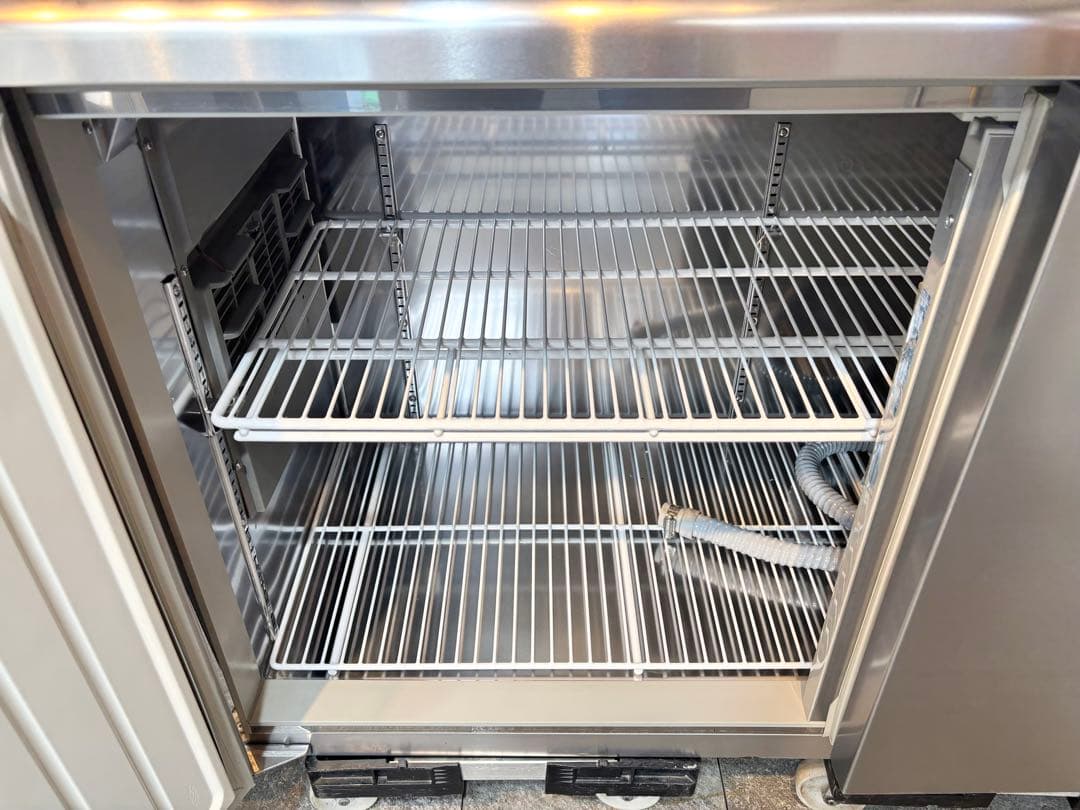 パナソニック業務用テーブル形冷蔵庫SUR-K1561SA