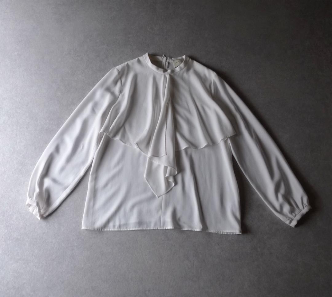 美品 ユナイテッドアローズ TOKYO 2万円 フロントフリルのブラウス 351