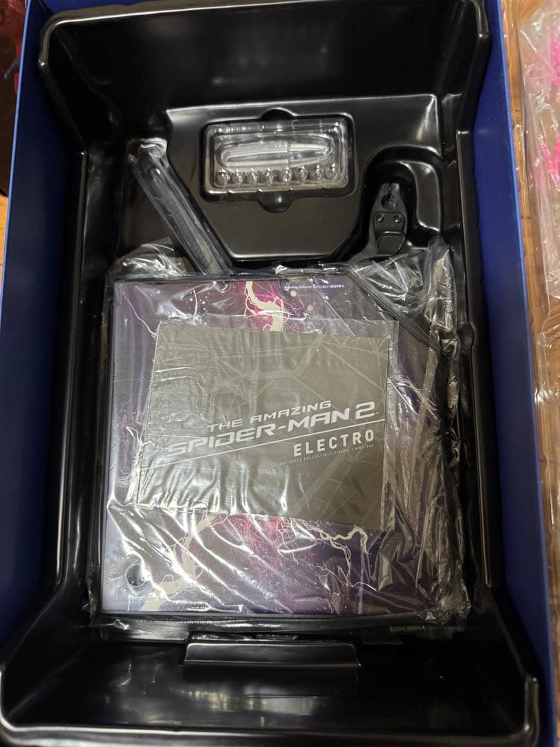 ホットトイズ　エレクトロ　アメイジングスパイダーマン