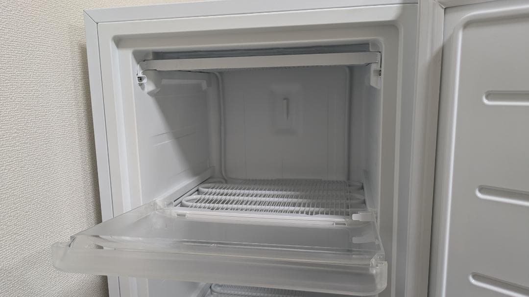 冷凍庫 大容量62L 前開き - COMFEE' RCU60WH1JP(E)