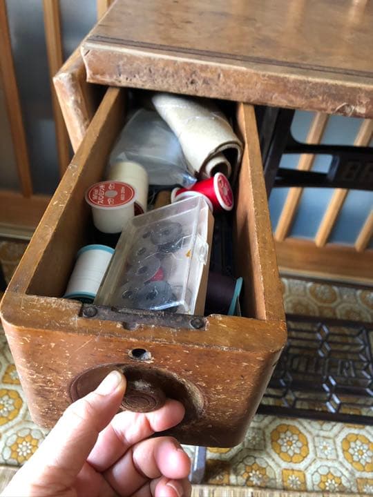 工業用足踏みミシン　ブラザー　： アンティーク