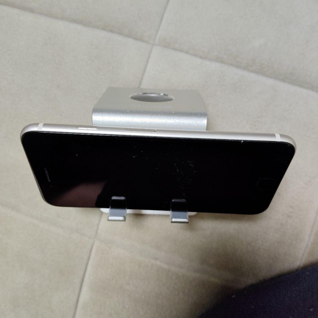 ★美品iOS16.6　Apple iPhone SE3 64GB ホワイト