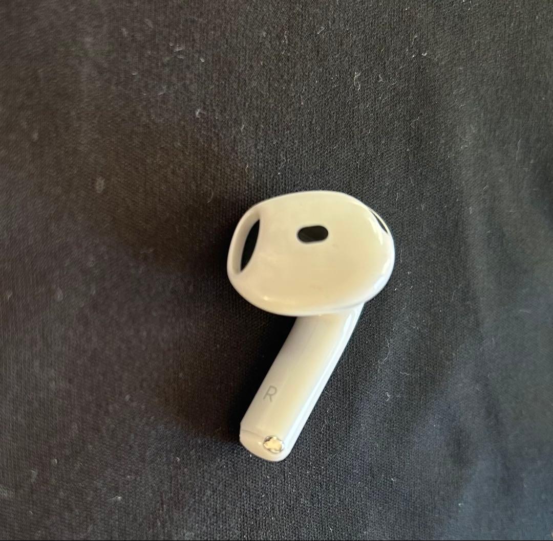 【保証期間内】AirPods4 右耳のみ　充電ケース付き