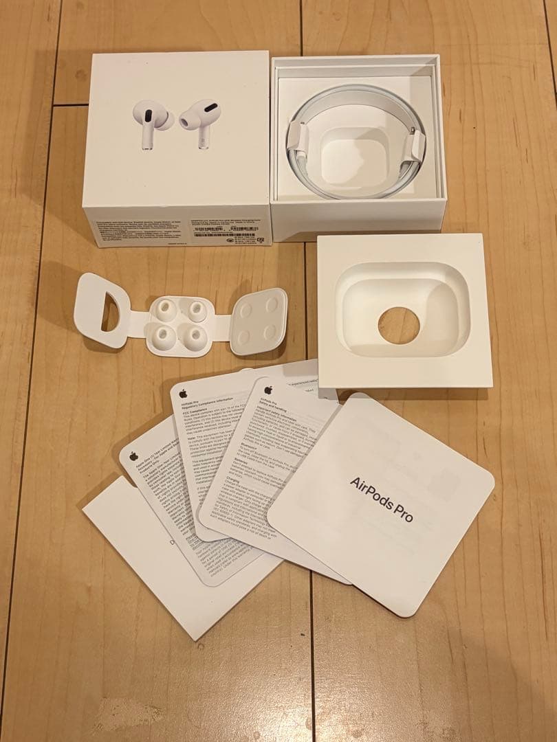 Apple AirPods Pro 本体 充電ケース付き