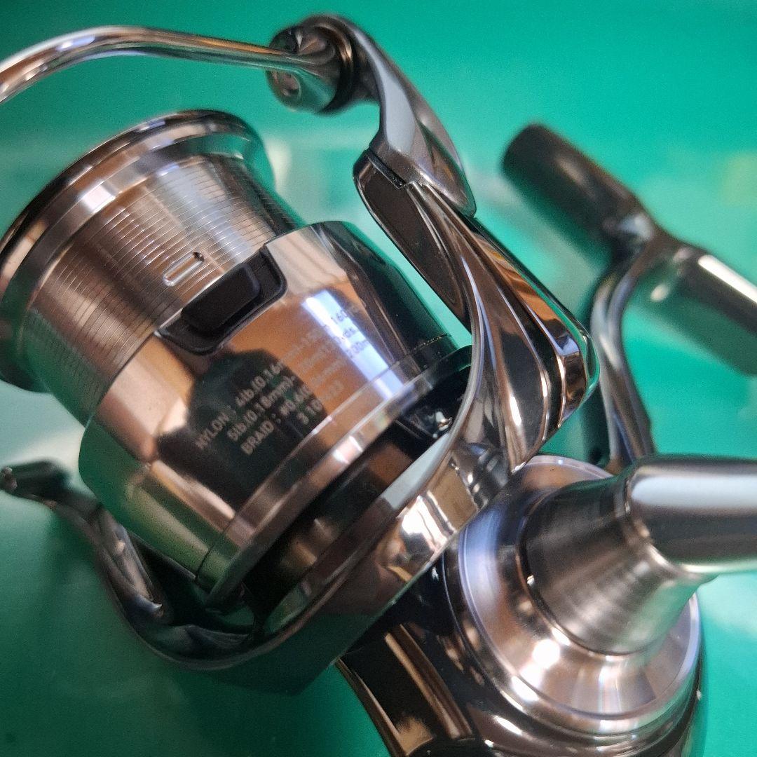 最高峰　ダイワ　　２２　イグジスト　LT2500S-XH　EXIST　展示品