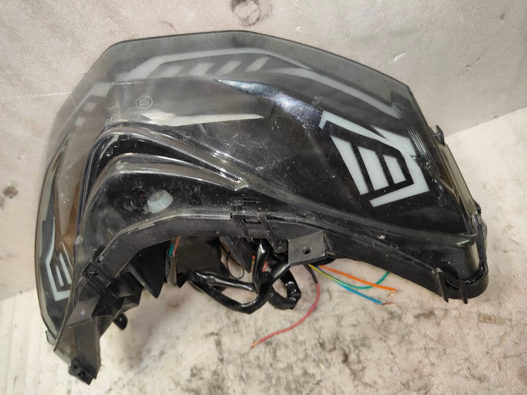 4型前期後期 シグナスX 用 社外テールランプ 要配線加工