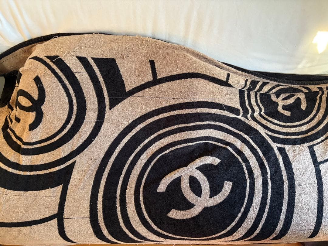 CHANEL タオルケット 黒・ベージュ