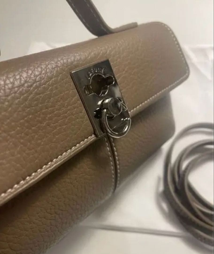 美品 CAFUNE カフネ Stance Wallet スタンスウォレット