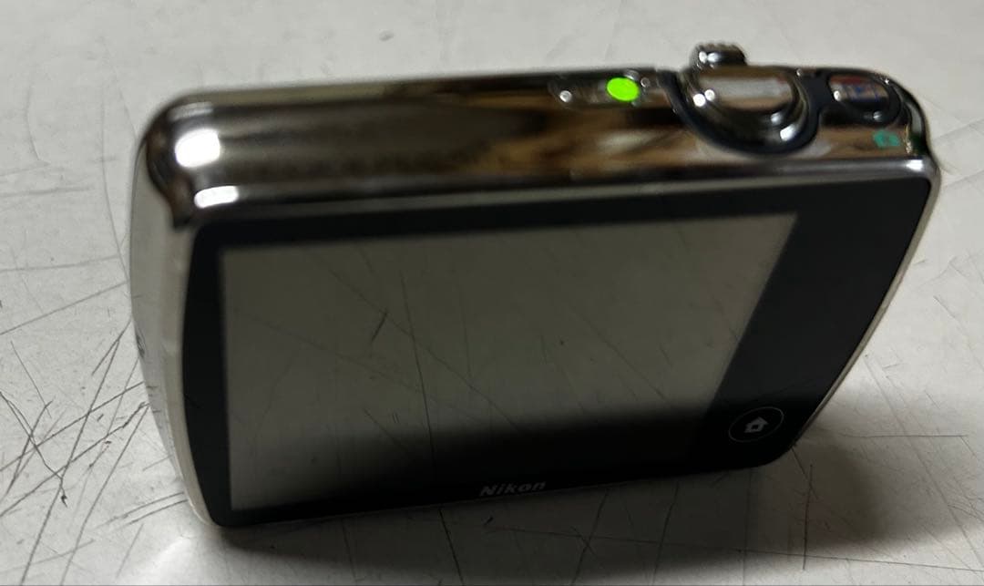 デジタルカメラ　NIKON COOLPIX S01 シルバー　ジャンク品