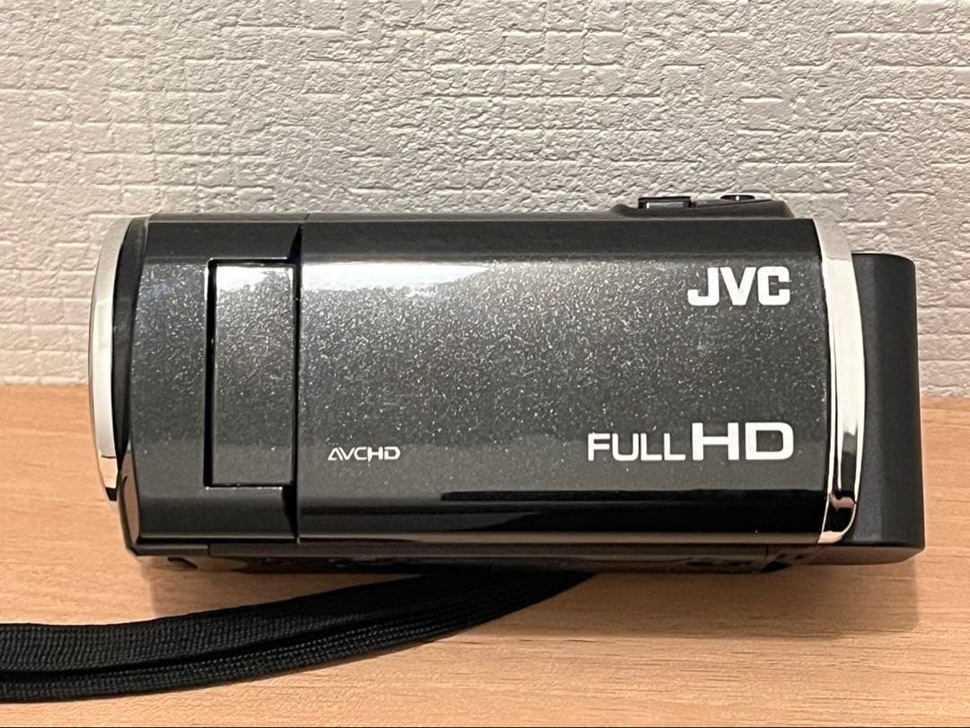 JVC フルHDビデオカメラ　Everio　GZ-E170-B【送料込み】