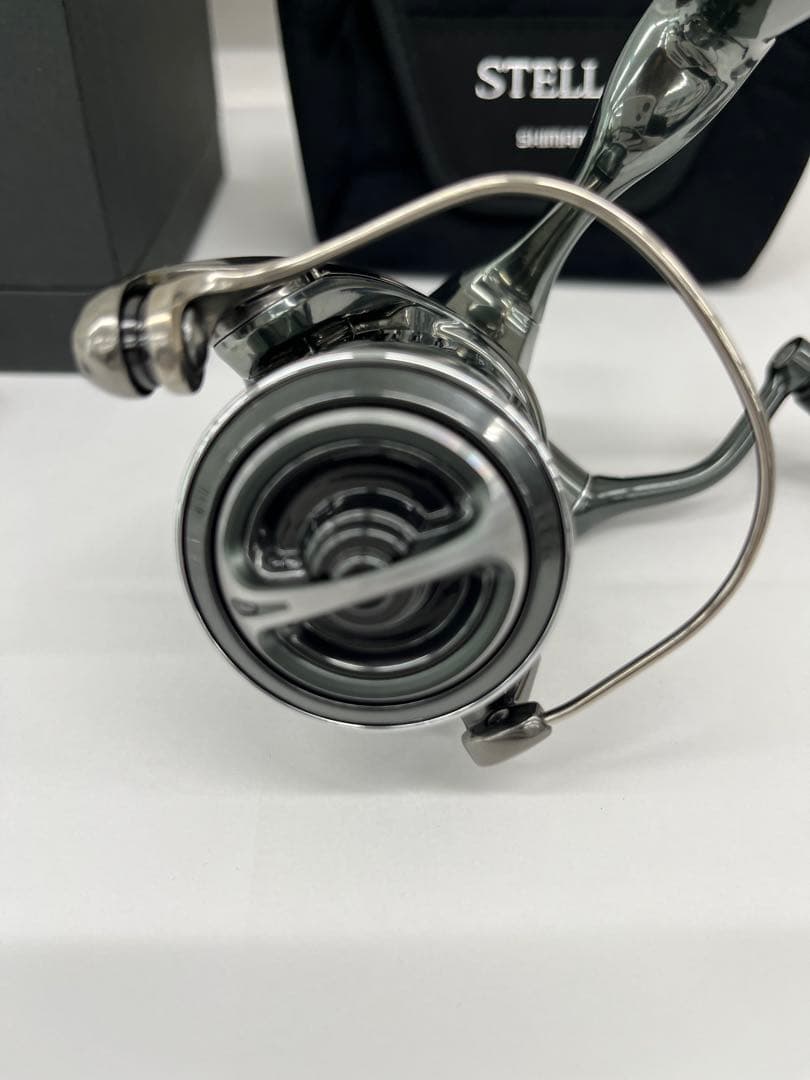 極美品 シマノ 22ステラ c2000shg おまけ付き