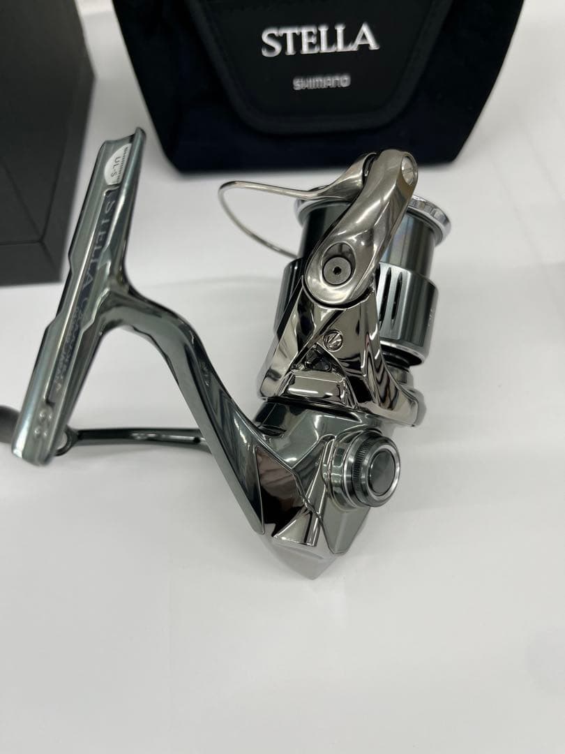 極美品 シマノ 22ステラ c2000shg おまけ付き