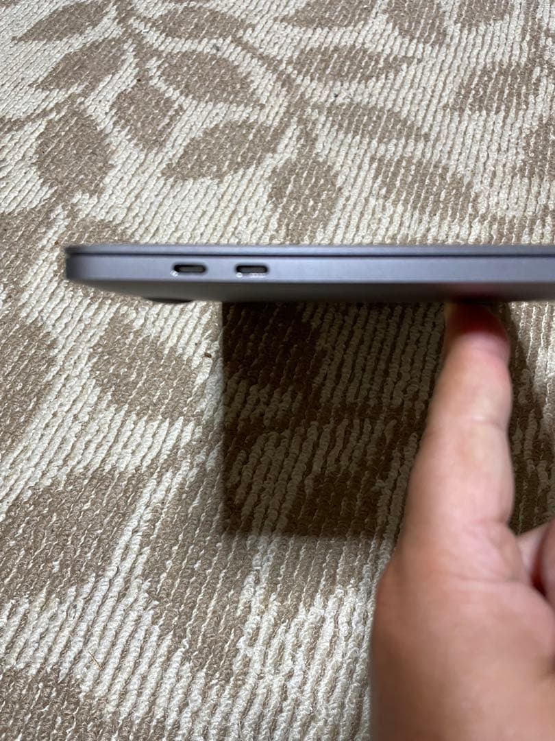 MacBook Pro 13インチ M1 16gb, SSD 2TB 美品。