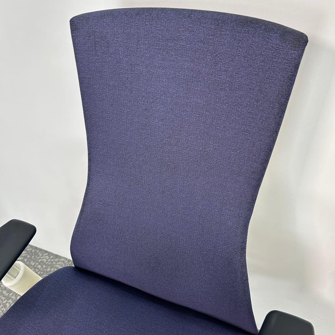 E. エンボディチェア 最高級 ハーマンミラー ホワイト Embody