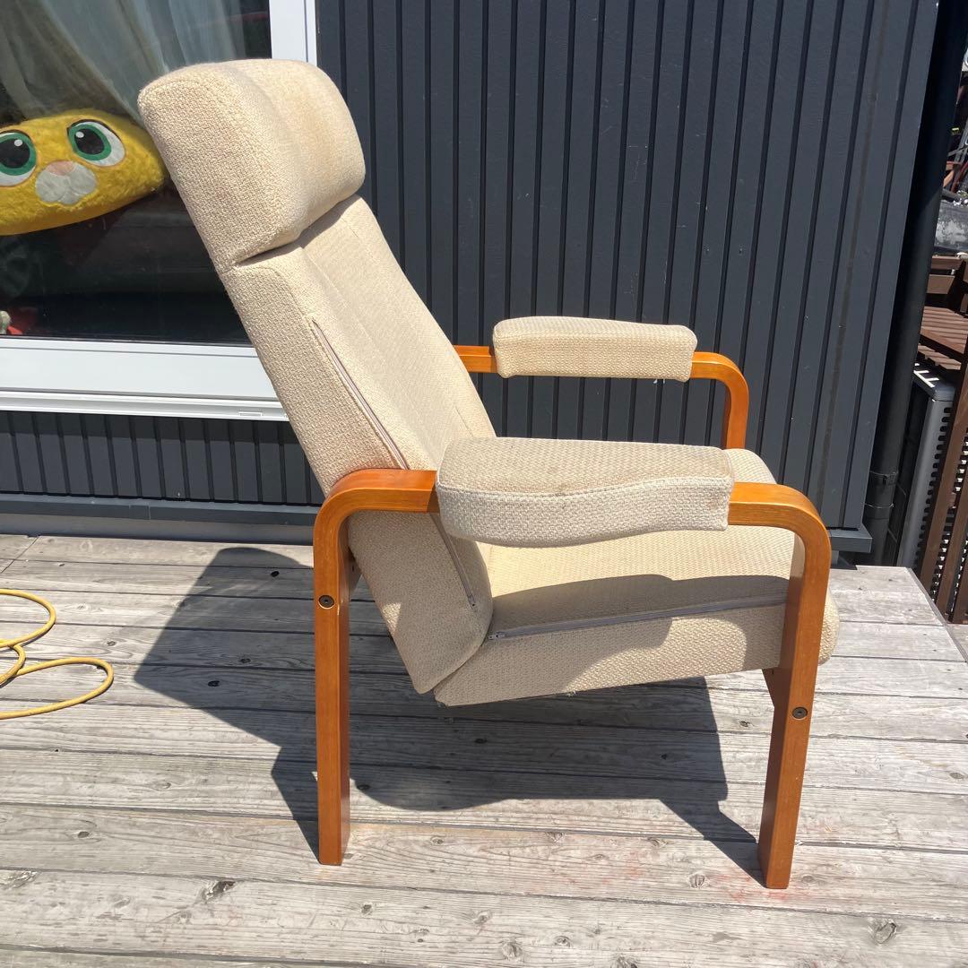 北欧レトロ 木製フレーム アームチェア 一人掛けソファ ロビーチェアファブリック