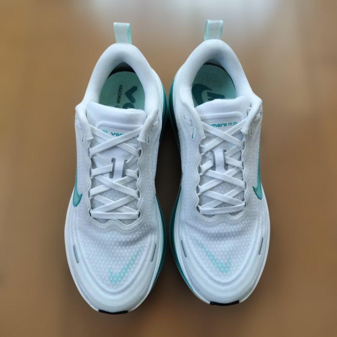 スパイク・シューズ NIKE zoom vomero plus