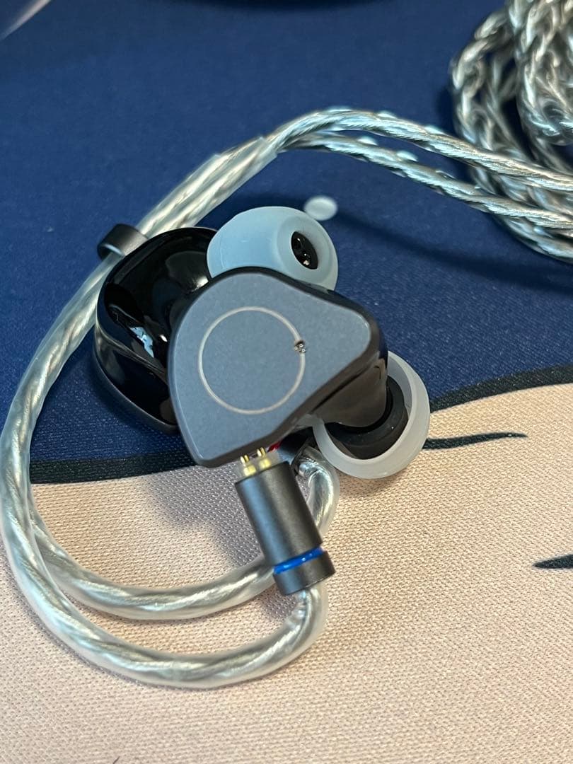 SIMGOT SuperMix 4 リケーブル可能イヤホン