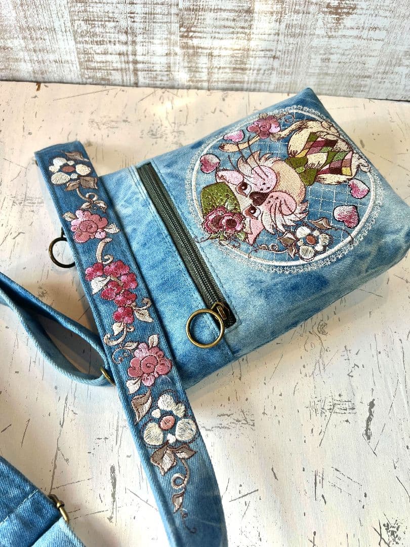 ※リクエスト※ライトブルーWデニム♡刺繍のサコッシュ♡ショルダーバッグ