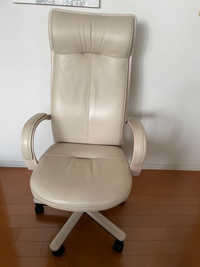 カリモク　デスクチェア　オフィスチェア　レザーチェア　定価21万円　本革　高級