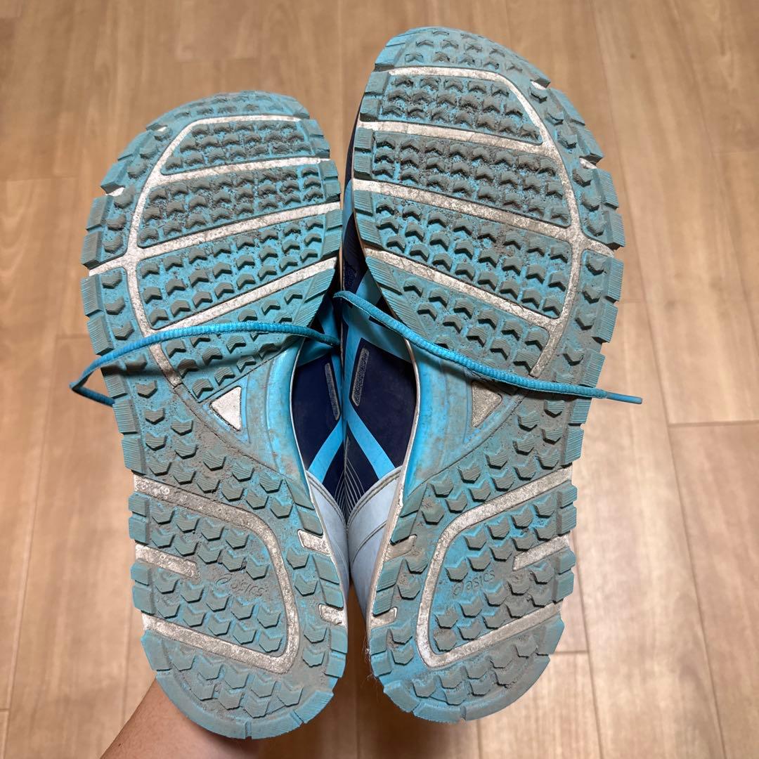 アシックス　スノーターサー　（冬用トレーニングシューズ）