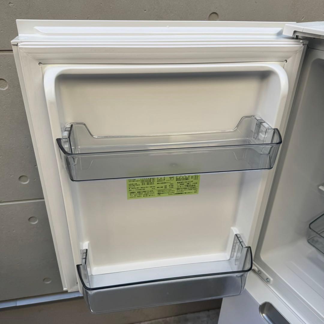 198⭐️2022年製美品★シャープ　冷蔵庫　右、左開き　ガラス扉　一人暮らし