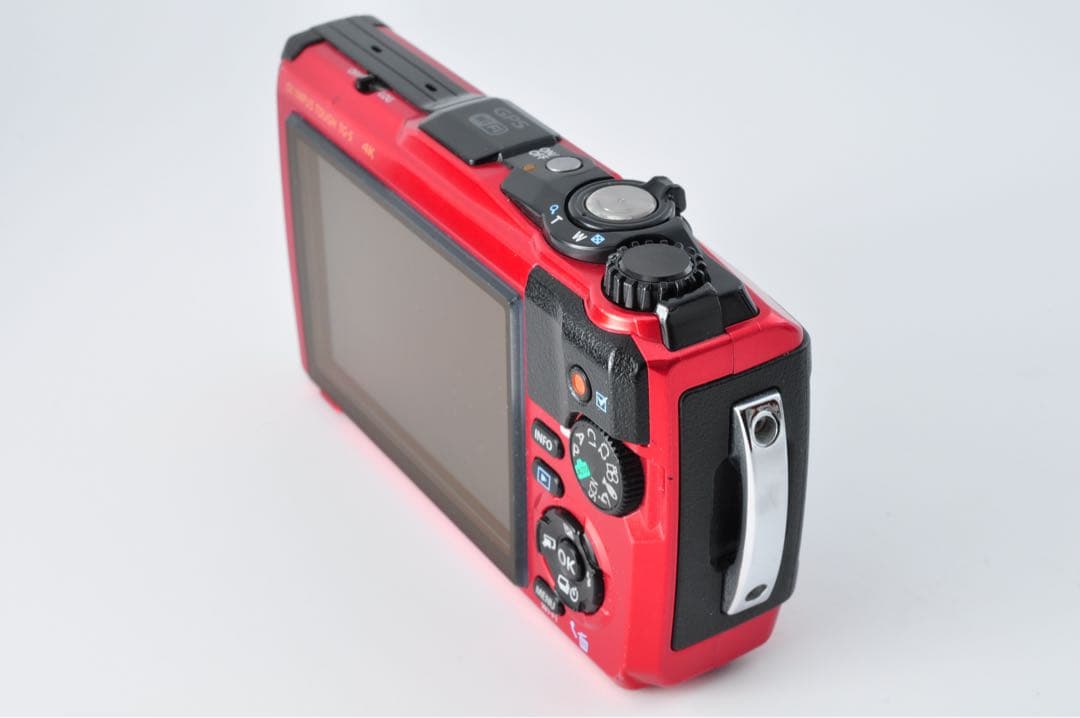 オリンパス　OLYMPUS Tough TG-5