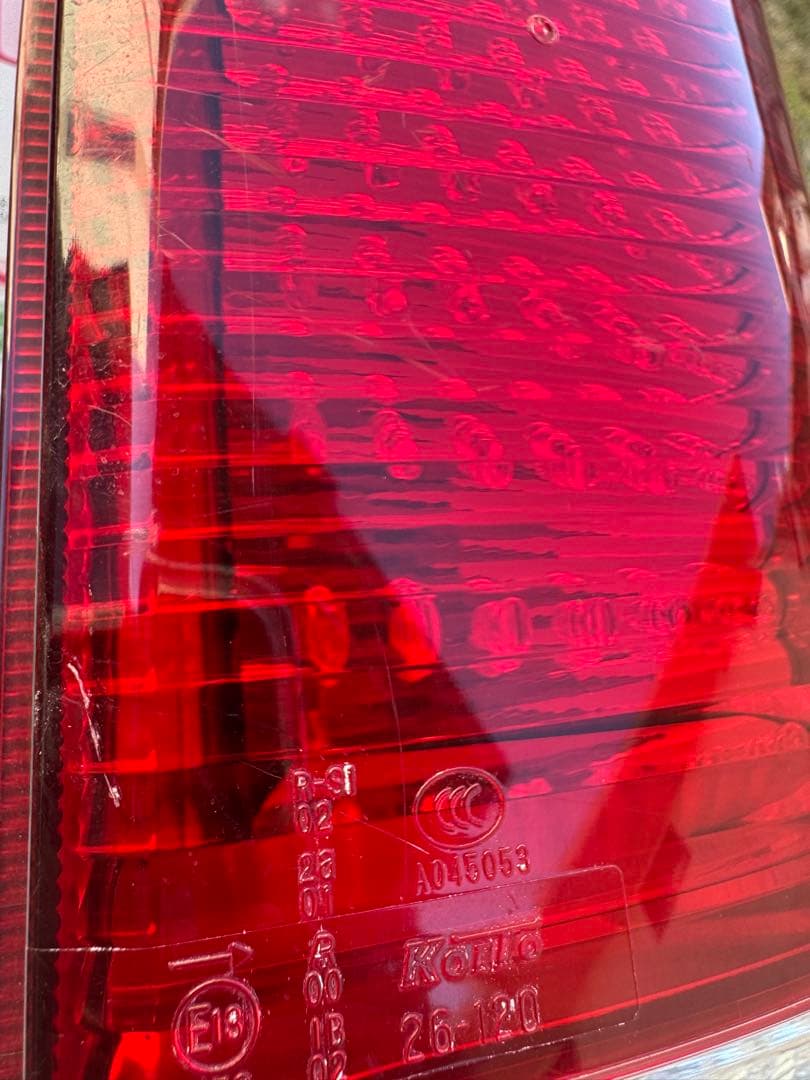 ハイエース　純正テールランプ　LED加工　LEDテール