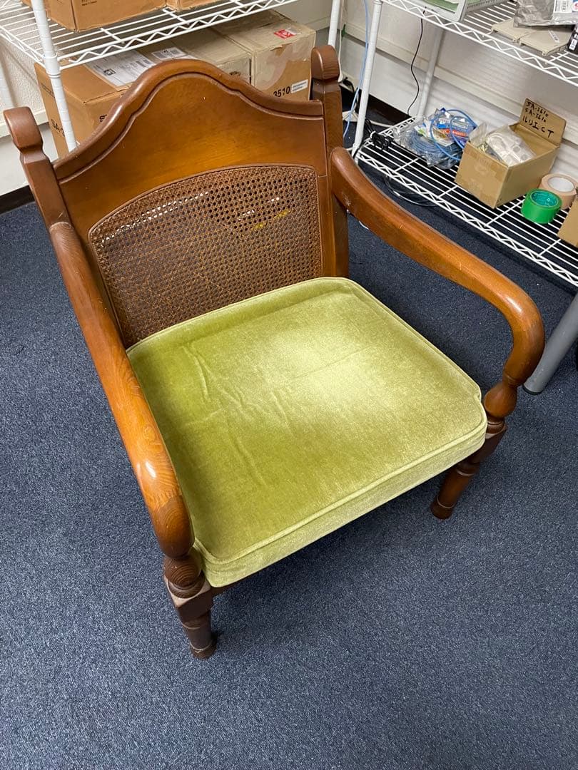 飛騨家具　キツツキ　クラシックスタイル ダイニングチェア 黄緑色　②