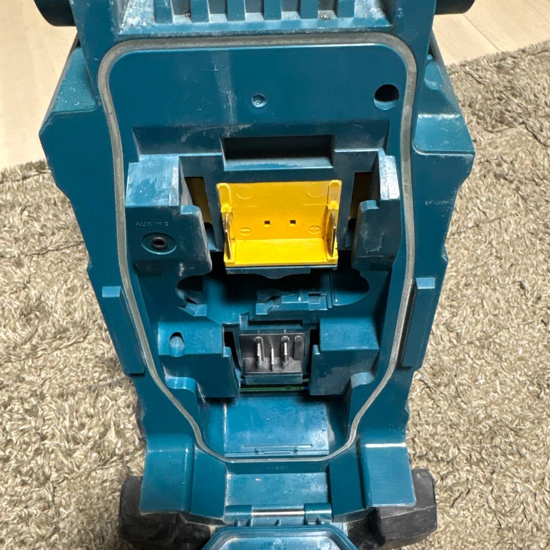 Makita MR006 Bluetoothラジオ
