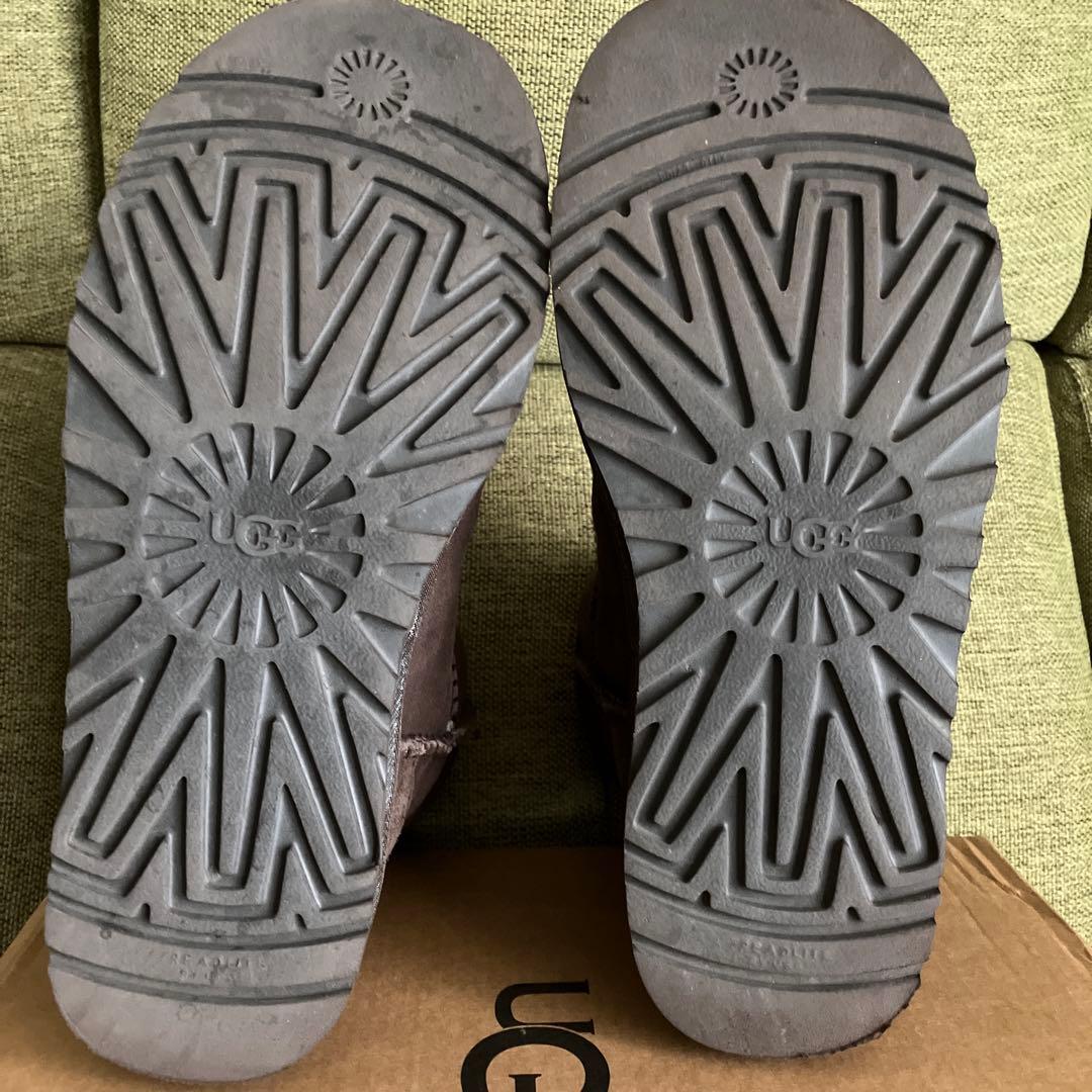 UGG CLASSIC MINI II　1016222 チョコレート色　24㎝