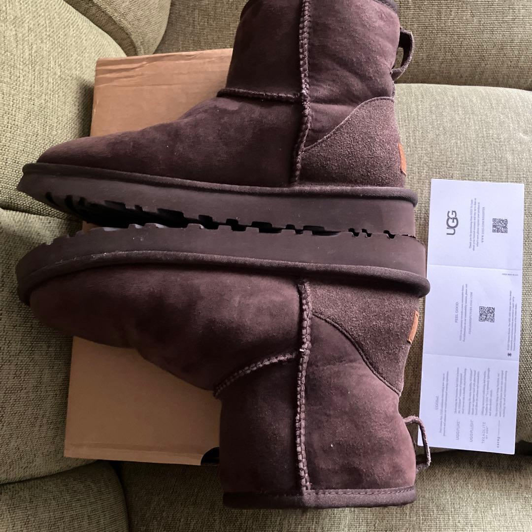 UGG CLASSIC MINI II　1016222 チョコレート色　24㎝