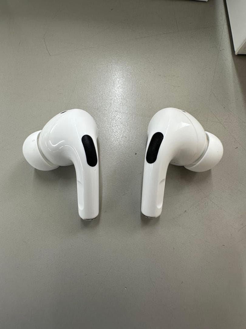 AirPods Pro 第2世代 Lightning（箱・付属品あり）
