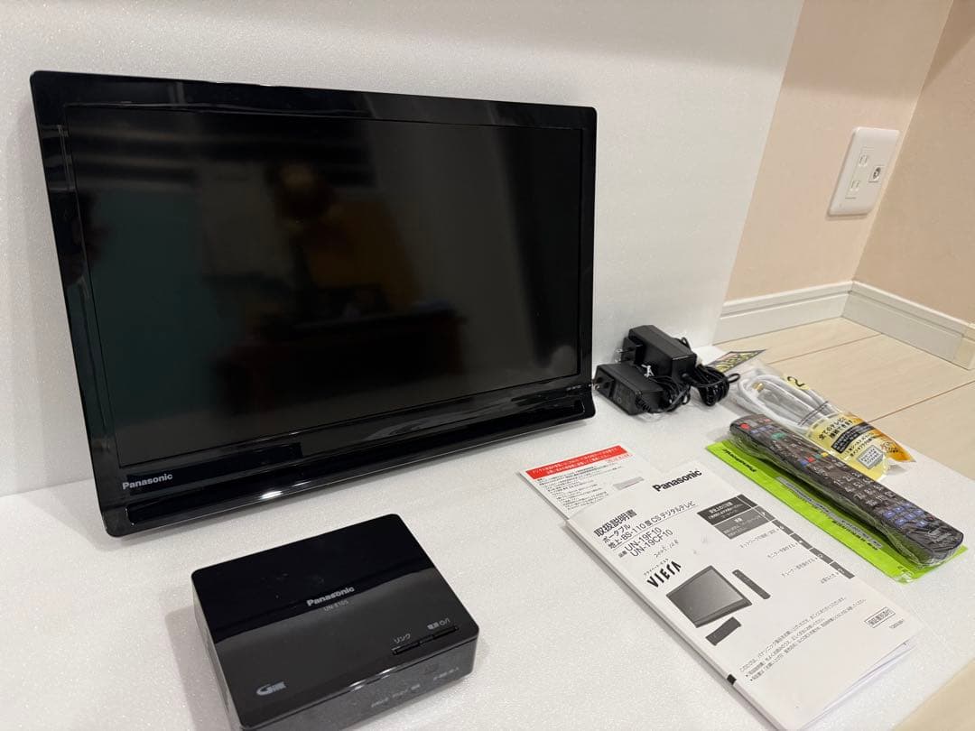 Panasonic UN-19F10-K 19インチ ポータブルテレビ