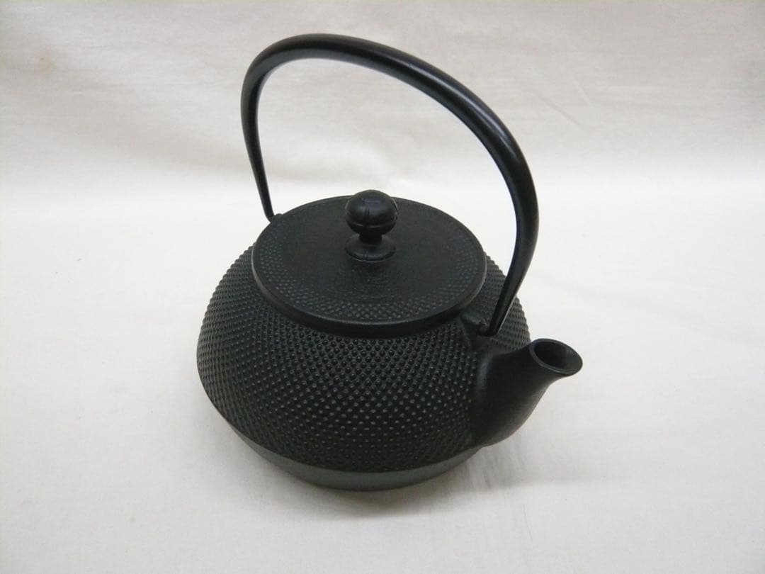 『鉄瓶 7型アラレ』満水900ml ガス・IH対応 南部鉄器 日本製