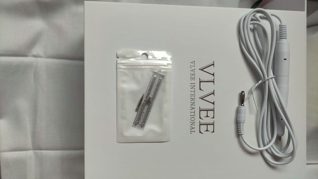 新品未使用 お肌美容✨シミ取り低周波美顔機 顔 手 足