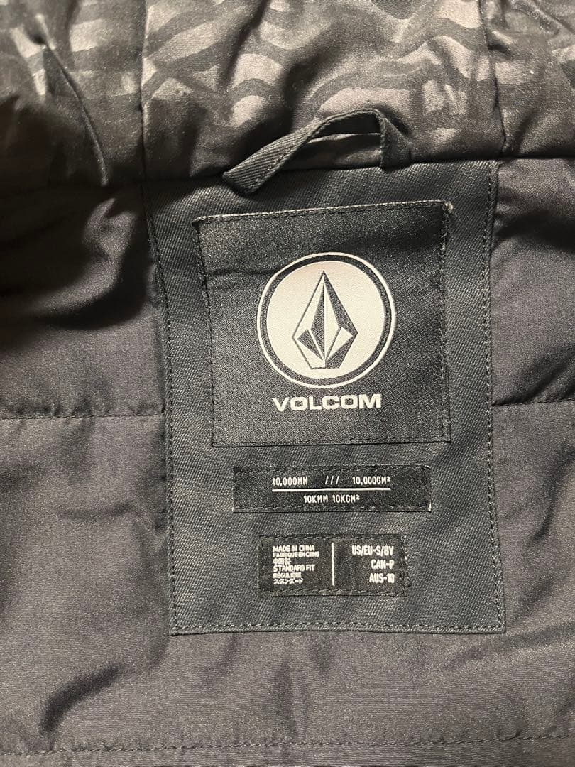 お値下げ‼️Volcom フード付き黒スノーボードジャケット