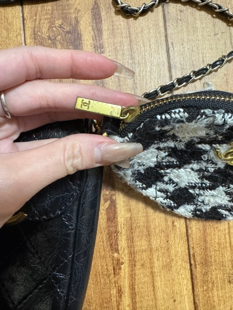 24時間以内発送　CHANEL ノベルティキルティング スマホ　ショルダーバッグ