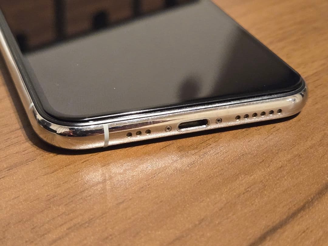 Apple iPhone 11 Pro シルバー 本体 256GB