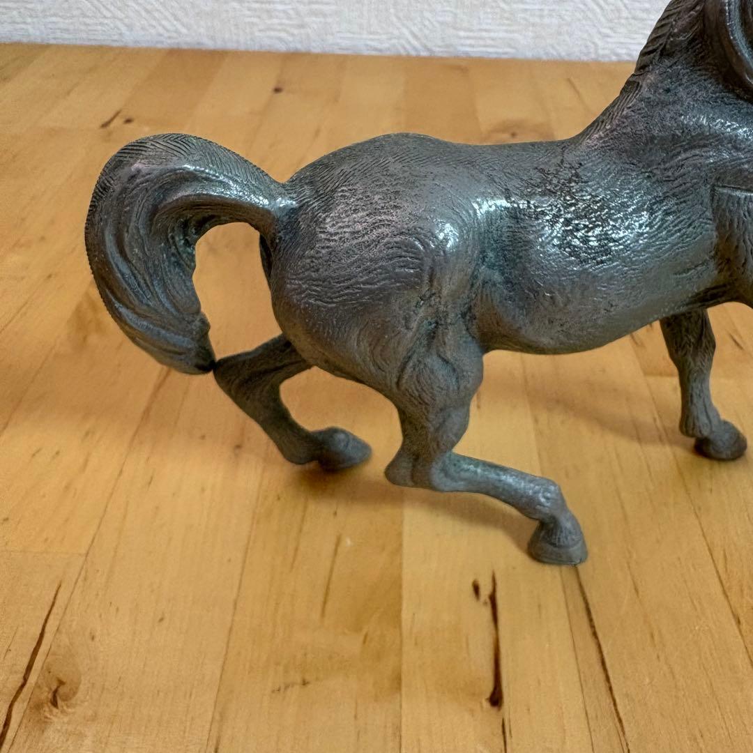 金属　馬　像　　(m